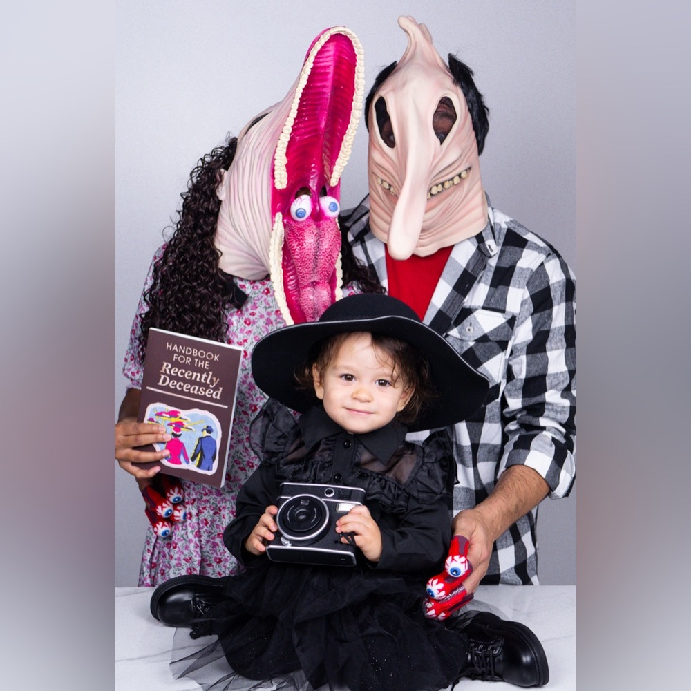 Beetlejuice (Adam Size L) Two Shirts, Eyeball Fingers, & Mask with Wig Attached